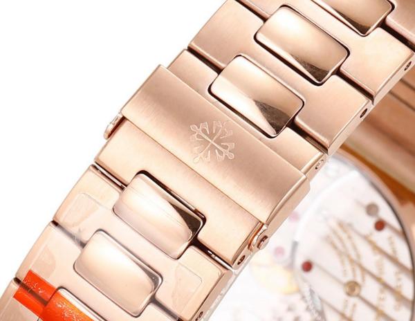 PATEK PHILIPPE 2024 Nautilus 40mm