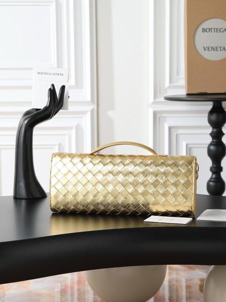 Bottega Veneta Lambskin Clutch Women's Gold 741511V4P128922 