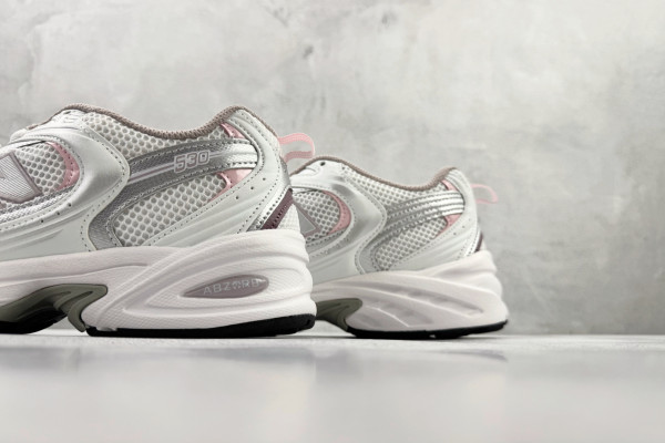 New Balance 530 Ice Wine