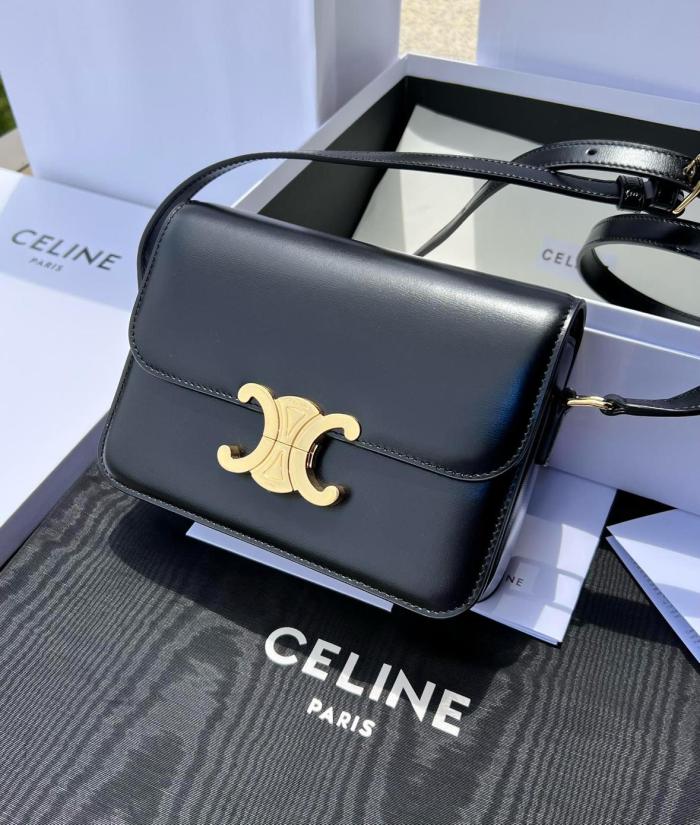 CELINE Teen Triomphe Shiny Cow Leather Handbag, Shoulder Bag, Crossbody Bag Women's Black 188423BF4-38NO size 18.5*6*14 cm