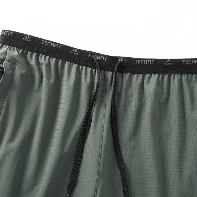 Sportswear adidas P60