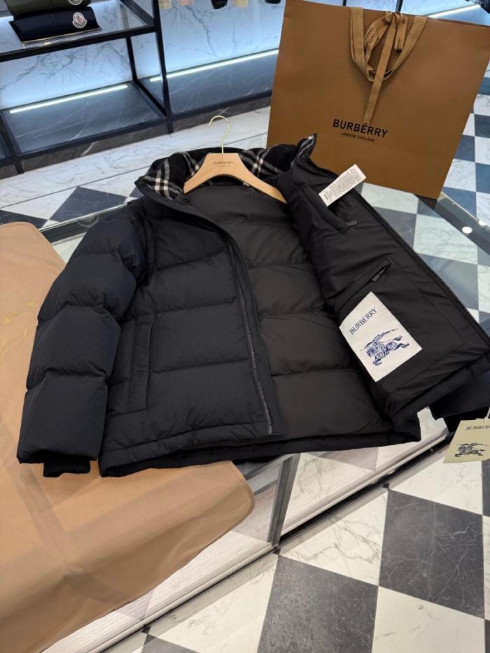 Burberry detachable-sleeve puffer jacket