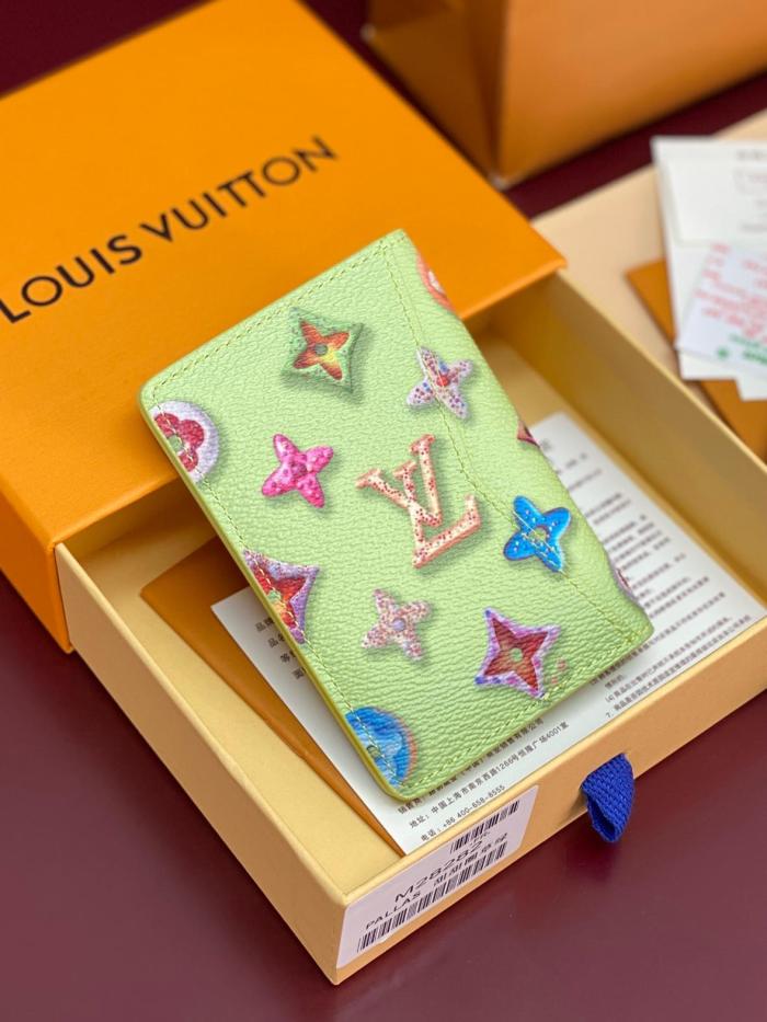 LOUIS VUITTON Monogram Donuts Coated Canvas Card Holder Men's Green M28044 size 7.5*1*11.1cm