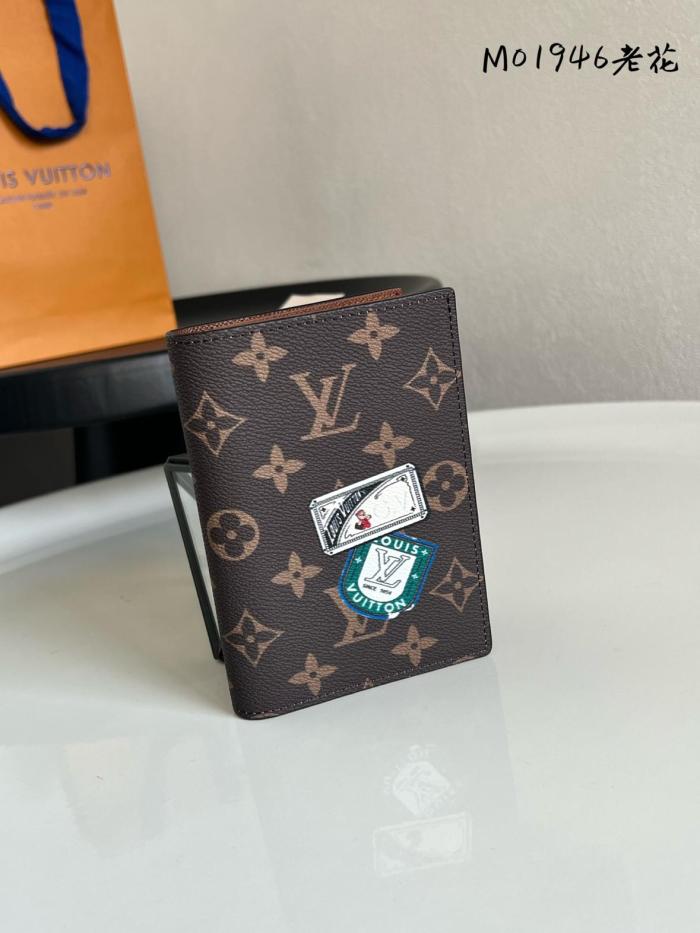 LOUIS VUITTON Coated Canvas Passport Holder Brown P01946 size 10*14*2.5 cm