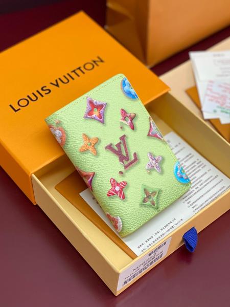 LOUIS VUITTON Monogram Donuts Coated Canvas Card Holder Men's Green M28044 size 7.5*1*11.1cm