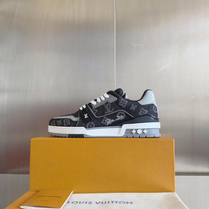 LOUIS VUITTON Trainer Low top Skateboard Shoes Black