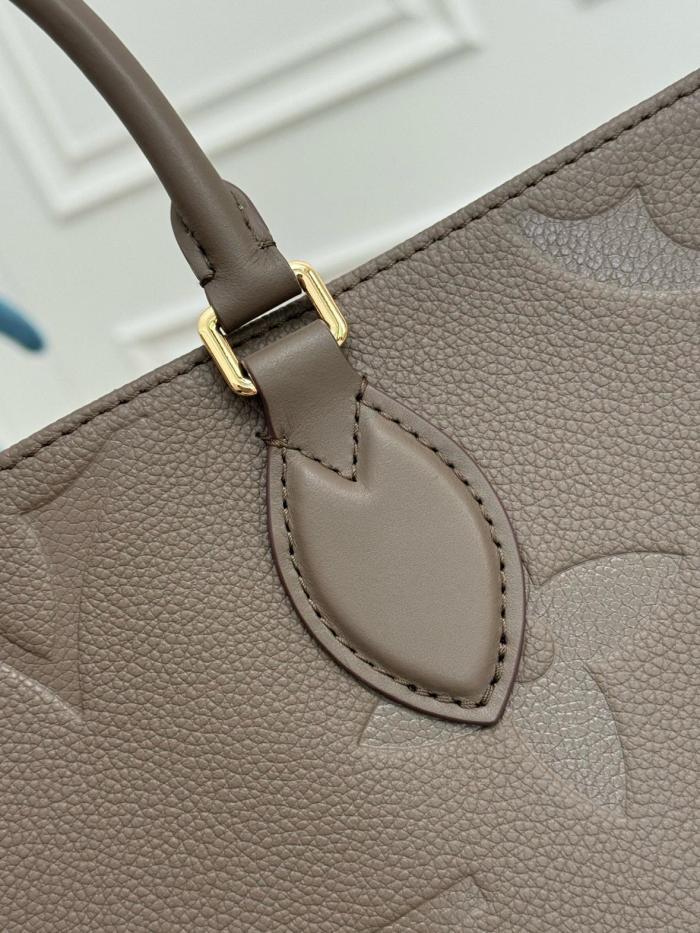 LOUIS VUITTON OnTheGo MM M25523 size 35*13.9*26.9 cm