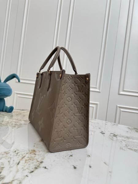 LOUIS VUITTON OnTheGo MM M25523 size 35*13.9*26.9 cm