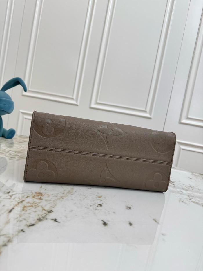 LOUIS VUITTON OnTheGo MM M25523 size 35*13.9*26.9 cm