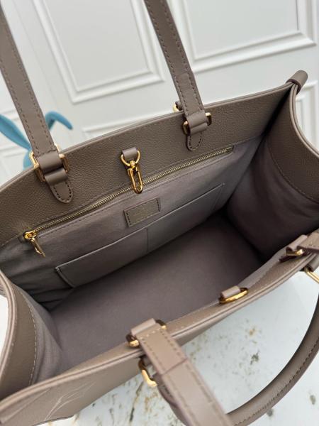 LOUIS VUITTON OnTheGo MM M25523 size 35*13.9*26.9 cm