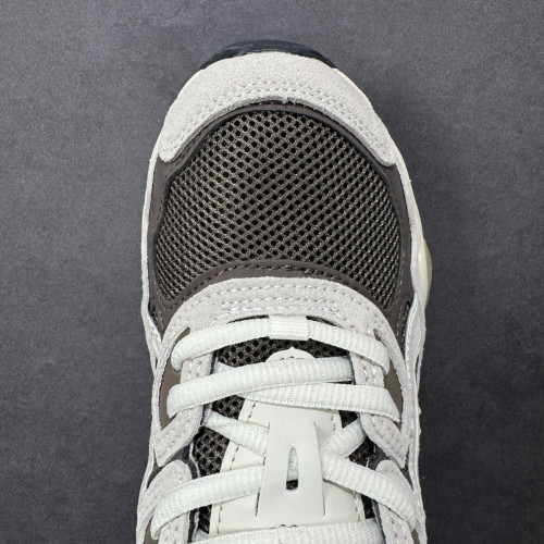 Asics Low top Casual Shoes Unisex Brown