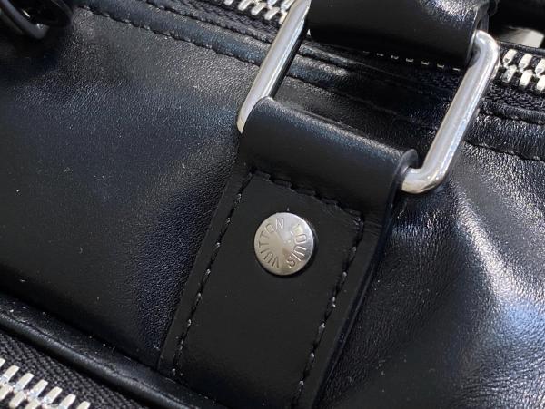 LOUIS VUITTON Keepall Cargo Bandoulière 25 M13988 size 25*11*15 cm