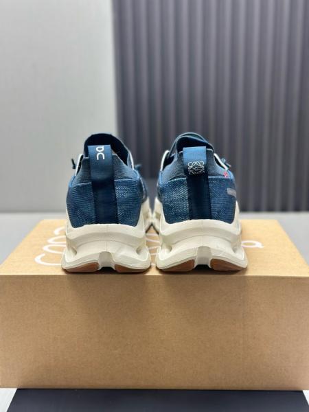 LOEWE On Running, Collaboration Cloudtilt Low top Casual Shoes Blue