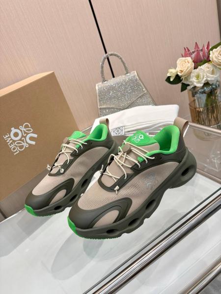 LOEWE Cloudsolo On Running, Collaboration Low top Casual Shoes Beige Green
