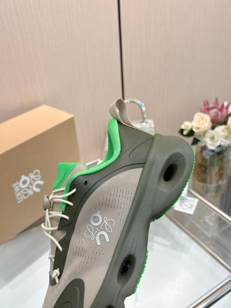 LOEWE Cloudsolo On Running, Collaboration Low top Casual Shoes Beige Green