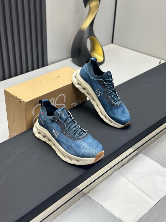 LOEWE On Running, Collaboration Cloudtilt Low top Casual Shoes Blue