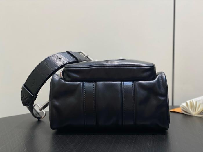 LOUIS VUITTON Keepall Cargo Bandoulière 25 M13988 size 25*11*15 cm