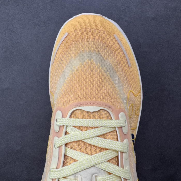 Nike Vomero Premium Alabaster