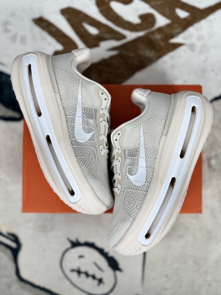 Nike Vomero Premium Chalk