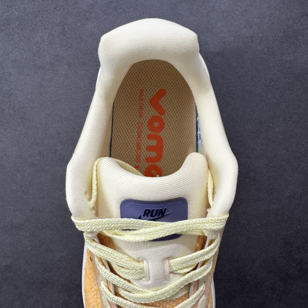 Nike Vomero Premium Alabaster