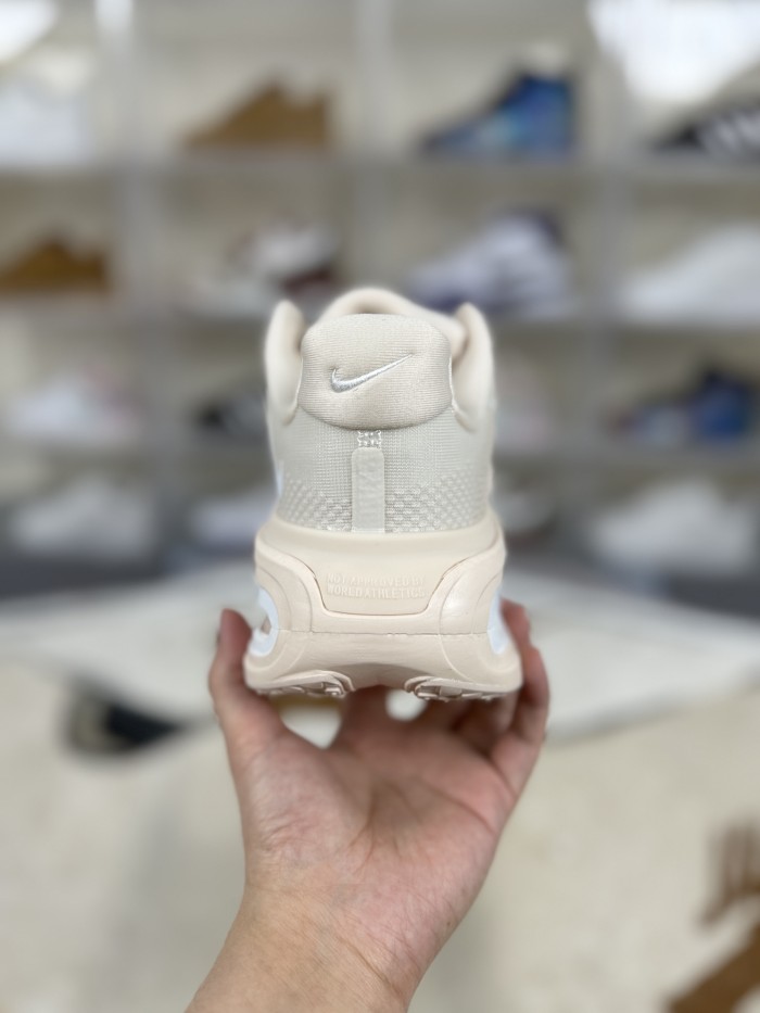 Nike Vomero Premium Chalk