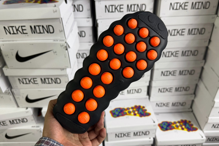 Nike Mind 002 Black Hyper Crimson