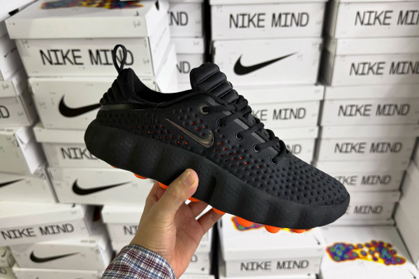 Nike Mind 002 Black Hyper Crimson