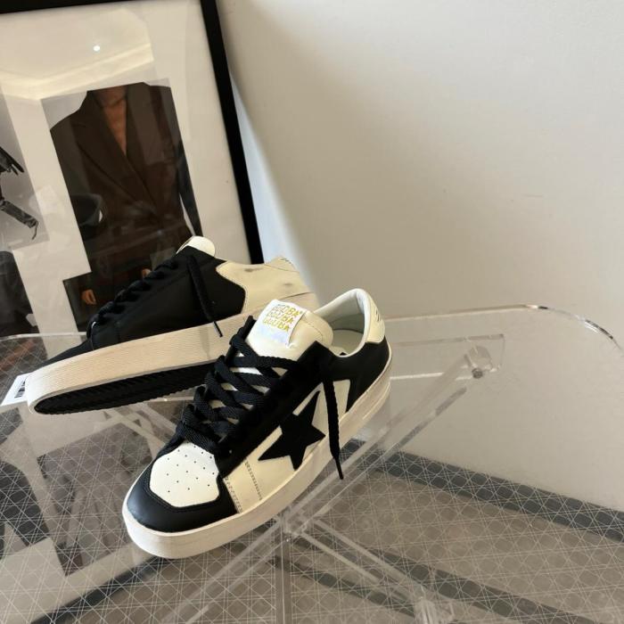 Golden Goose Stardan Low top Stylish Skateboarding Shoes Women's Black White Distressed Style
