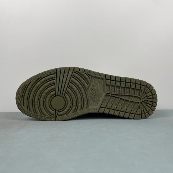 Jordan 1 Retro Low Medium Olive Summit White Sail Black