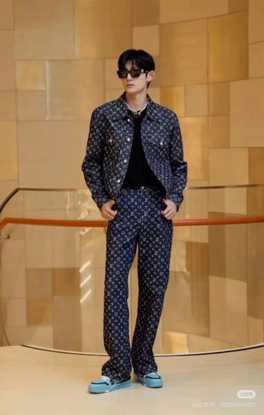  LOUIS VUITTON Monogram Jacquard Denim Jacket