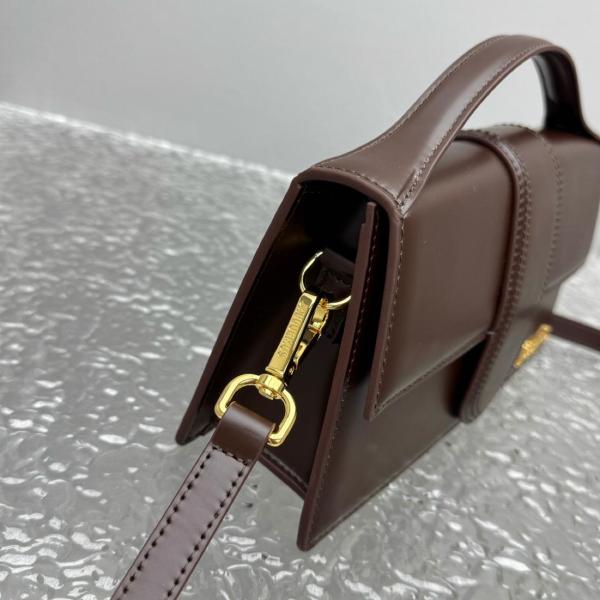 Jacquemus Bambino Large Handbag BAW00007BC01A01850 size 23.5*13 cm