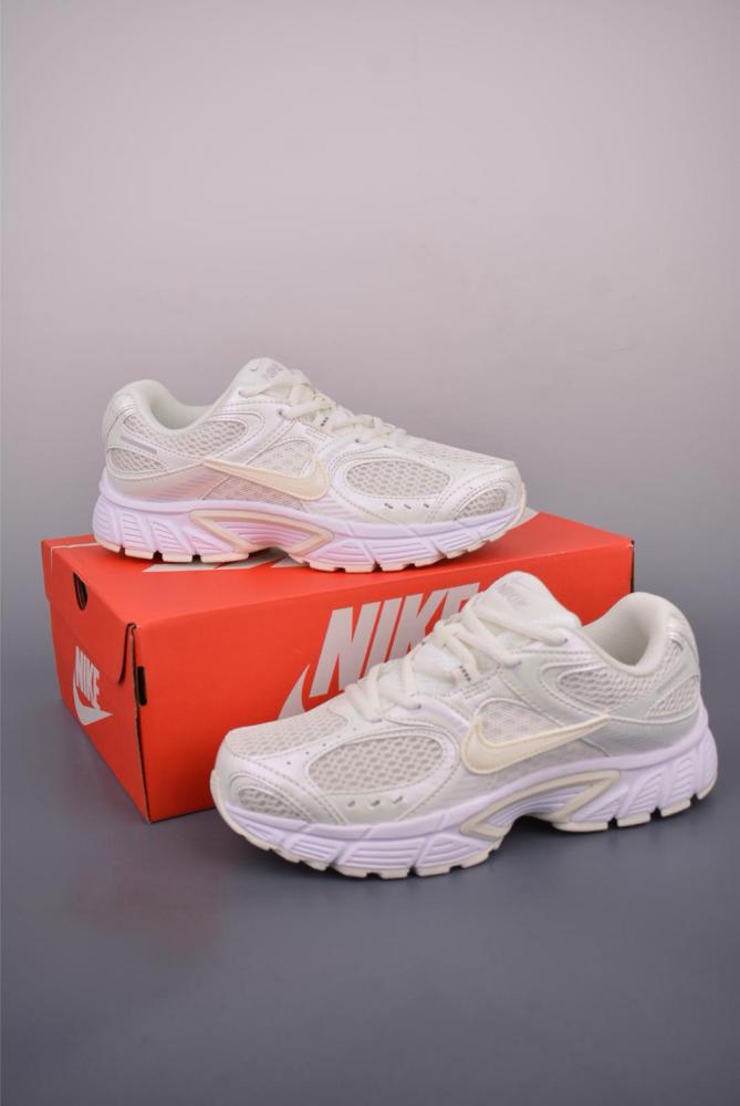 Nike V5 RNR Soft Pearl White (Women's)