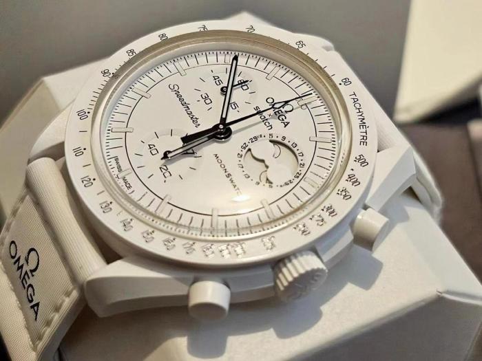 SWATCH x OMEGA Men 42mm White Watch SO33W700 