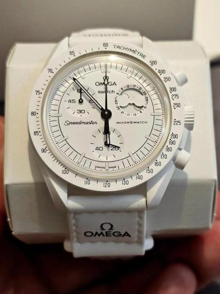 SWATCH x OMEGA Men 42mm White Watch SO33W700 