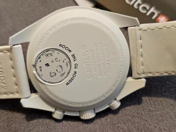 SWATCH x OMEGA Men 42mm White Watch SO33W700 