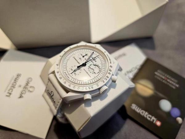 SWATCH x OMEGA Men 42mm White Watch SO33W700 