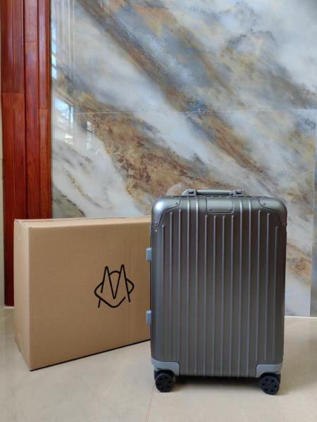 RIMOWA ESSENTIAL Polycarbonate Suitcase, Luggage, And Travel Bags For Airplane Check in 21 Inch Unisex Gray size 39*23*55cm