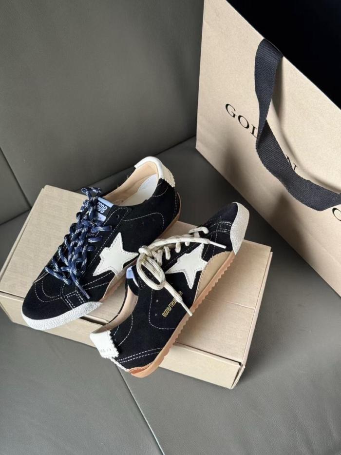 Golden Goose True Star Low top Casual Shoes