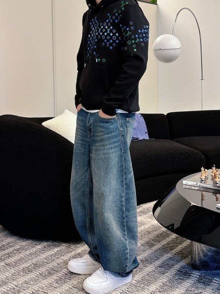 Louis Vuitton Hoodie 260330