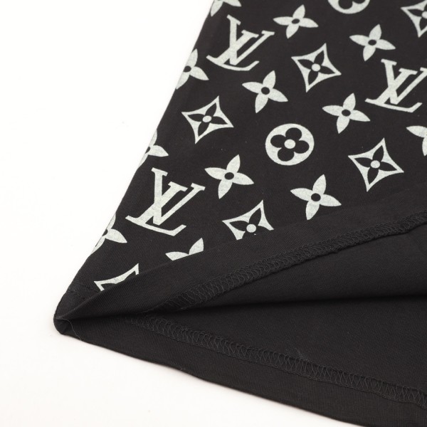 Louis Vuitton T-shirt 260330