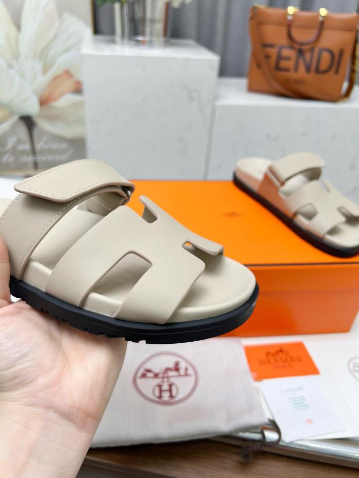 HERMES Chypre Slide Slippers 1.2cm Exotic Beige
