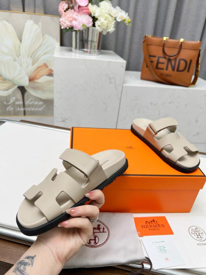 HERMES Chypre Slide Slippers 1.2cm Exotic Beige