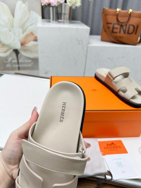 HERMES Chypre Slide Slippers 1.2cm Exotic Beige