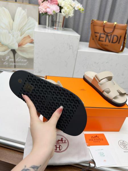 HERMES Chypre Slide Slippers 1.2cm Exotic Beige