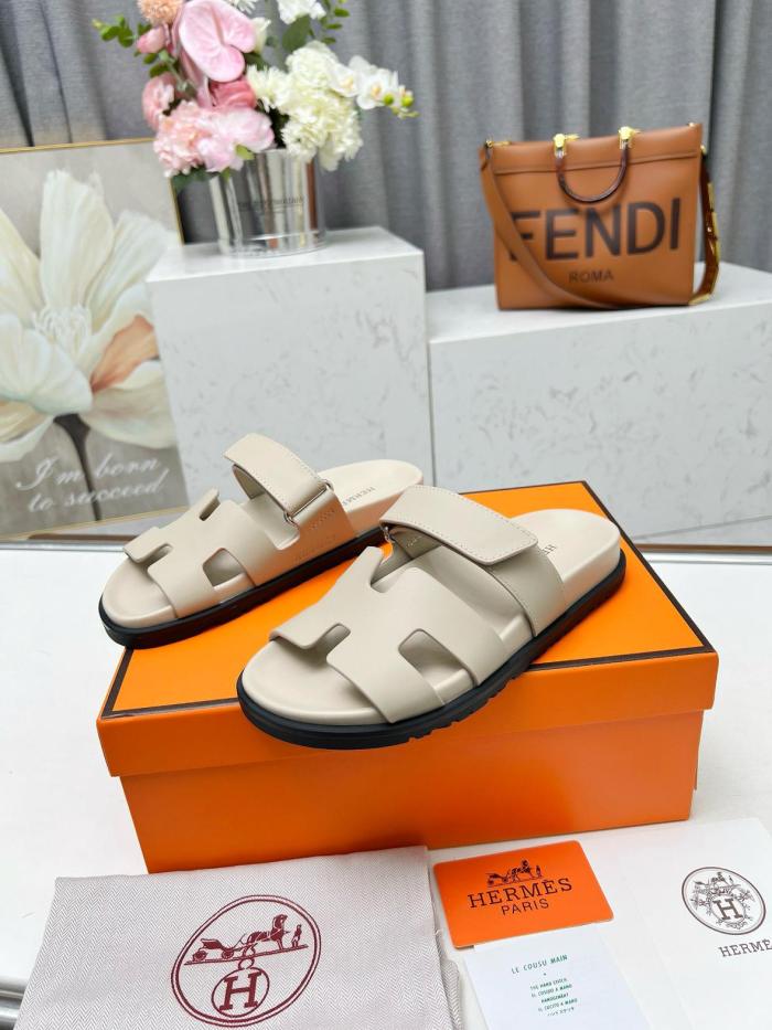 HERMES Chypre Slide Slippers 1.2cm Exotic Beige