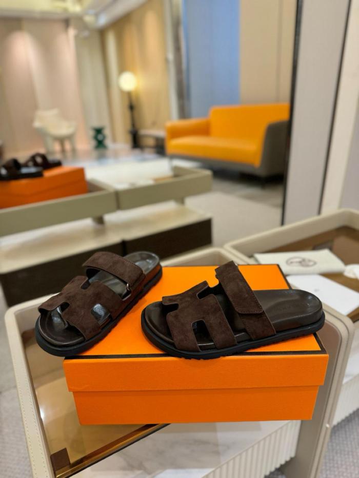 HERMES Chypre Slide Slippers Brown