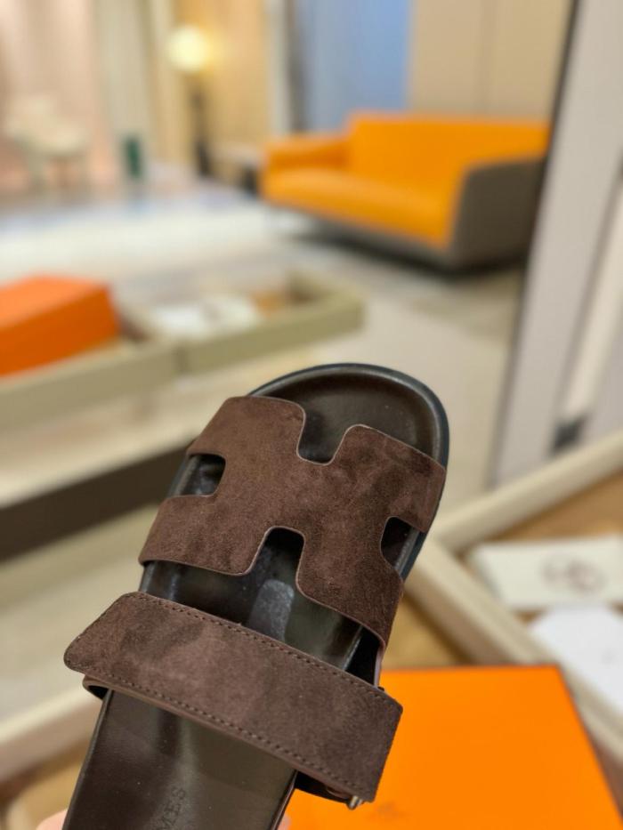 HERMES Chypre Slide Slippers Brown