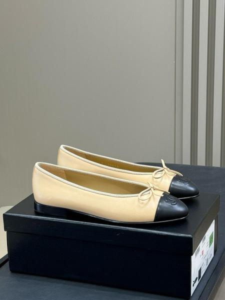 CHANEL Lambskin 10mm Ballet Flats Beige Black Women's