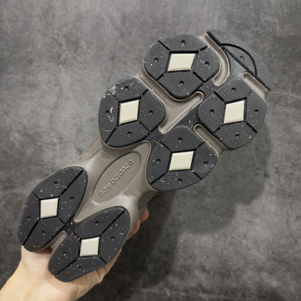 New Balance 9060  'Mono Cortado'