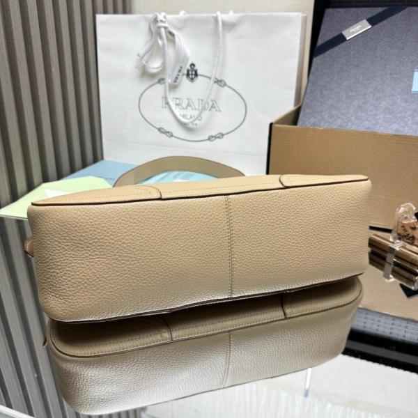PRADA Deerskin Shoulder Bag Large Women's Sandy Beige 1BC280_2HIK_F0036 size L36cm W11cm H20cm